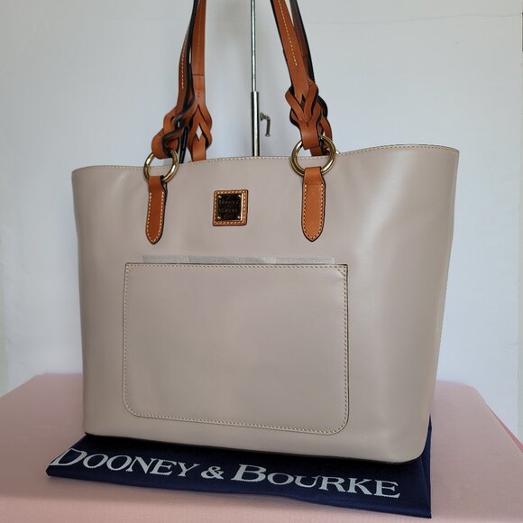 DOONEY BOURKE Wexford Collection Tammy LARGE Tote Bag Oyster color Bags